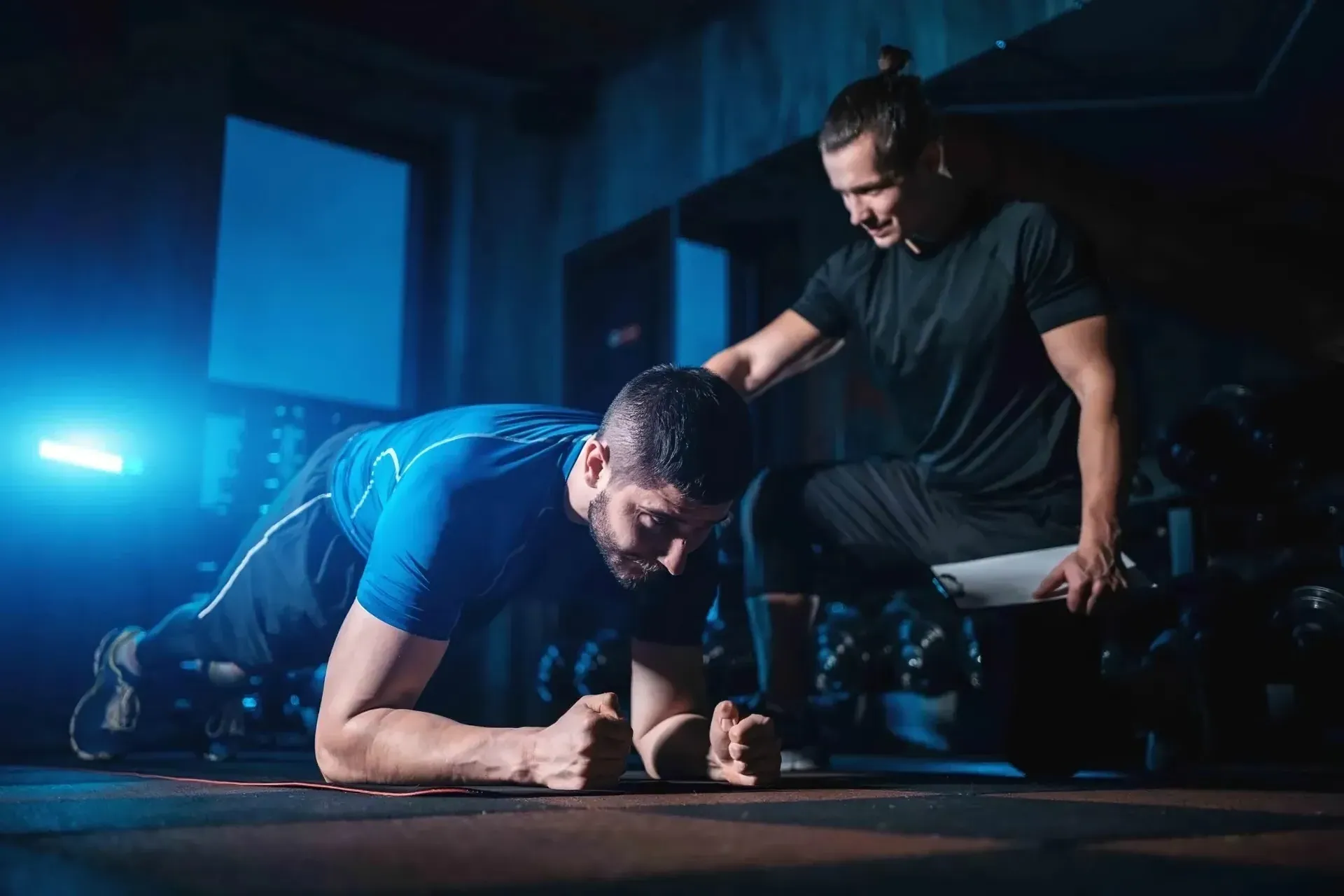 coach personal training in gym